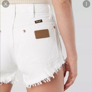 Wrangler white shorts